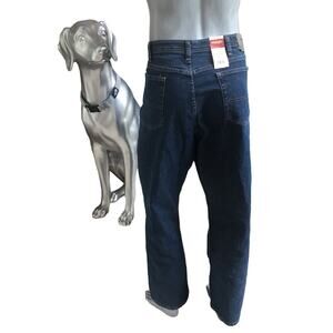 NEW Wrangler Straight Jeans Men’s Size 42 x 30